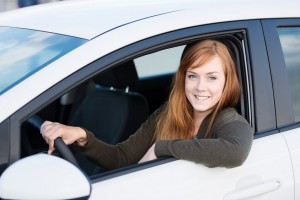 Mit diesen Tipps können Sie beim Autofahren richtig Geld sparen