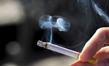 Arbeitsrecht: Urteil zu Zigarettenqualm am Arbeitsplatz